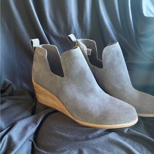 Toms Charcoal Suede Wedge Boots